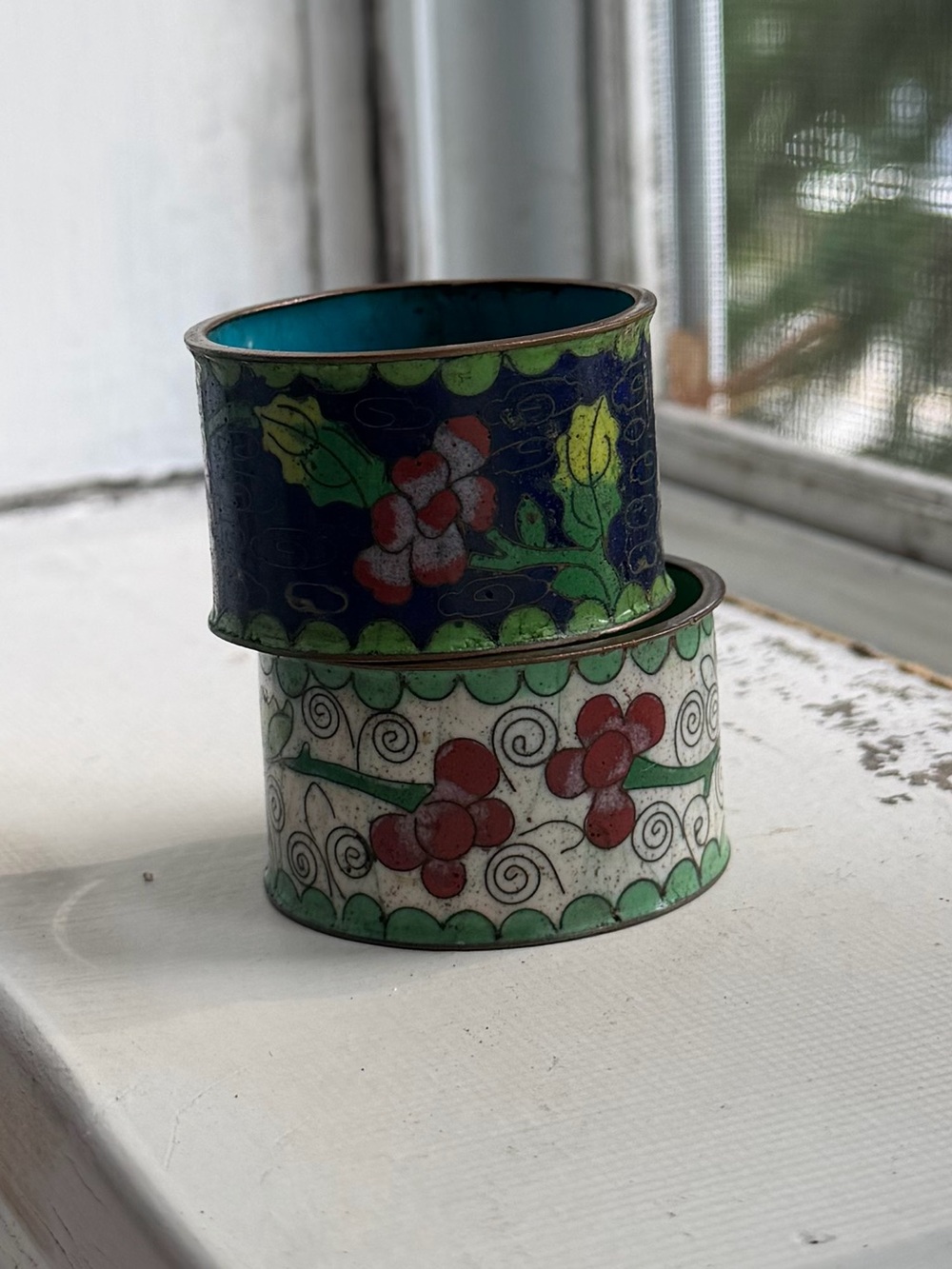 2 Floral Cloisonné Napkin Rings - Blue & White with Multicolor Flowers